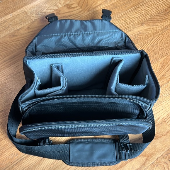 Nikon Camera Bag - Picture 4 of 6